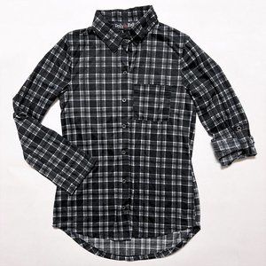 Polly & Esther Black + White Long Sleeve Plaid Top (Med)
